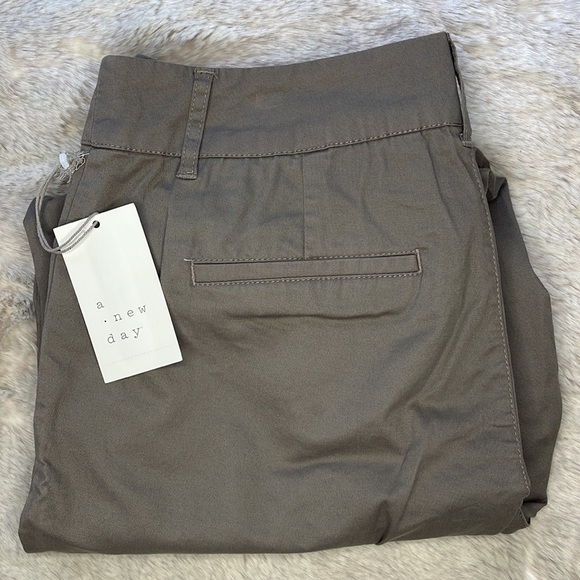 a new day Pants - A New Day•Capri Pants